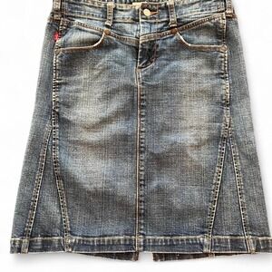 Levi's Denim Mini Skirt with Slit in Back and Zipper Closure Women's Size 6